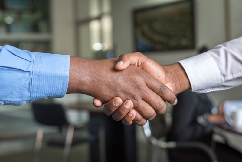 Cooperative handshake
